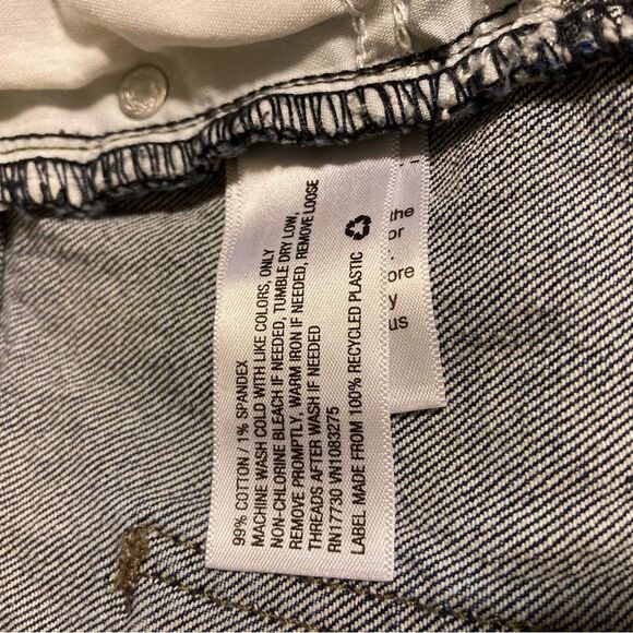 UNIVERSAL THREAD Goods Co Jean Shorts Vintage Midi Cut Offs Womens 6/28R - Picture 9 of 13